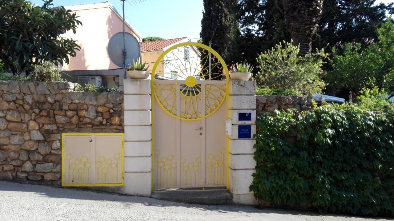 Apartments Veli Losinj Exterior photo