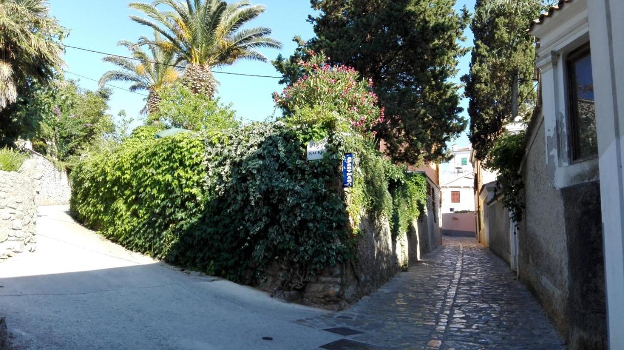 Apartments Veli Losinj Exterior photo
