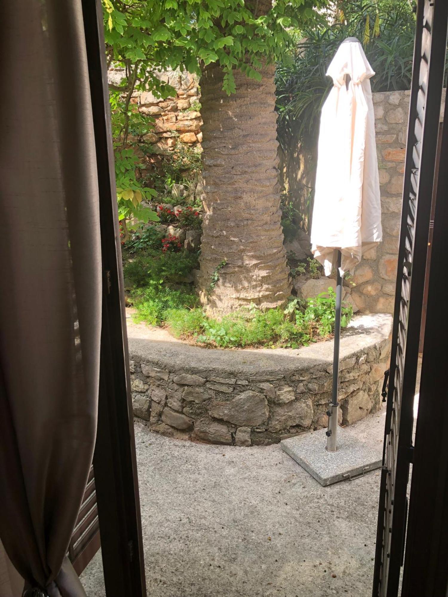 Apartments Veli Losinj Exterior photo