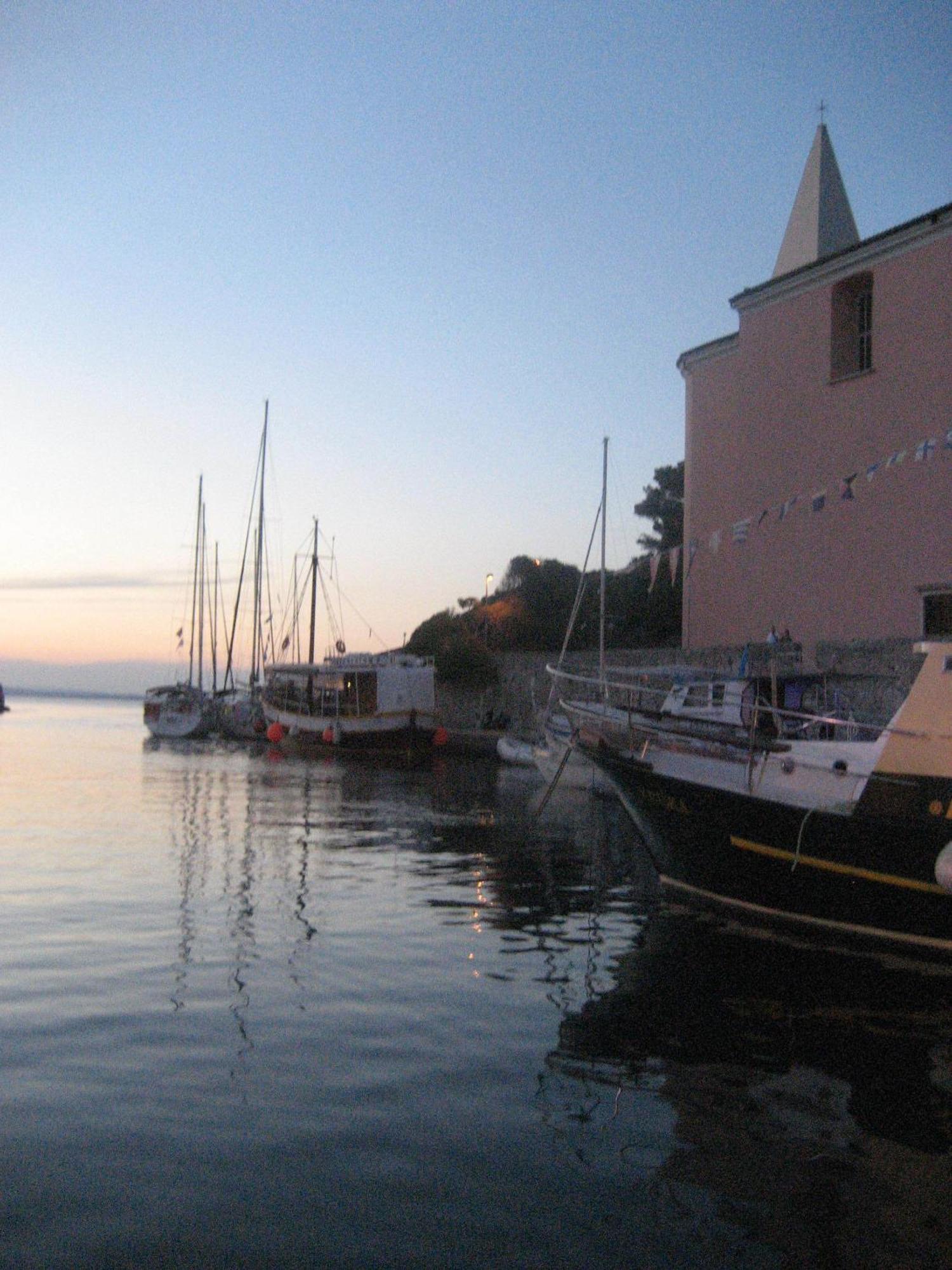 Apartments Veli Losinj Exterior photo